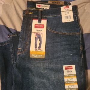 Wrangler slim straight